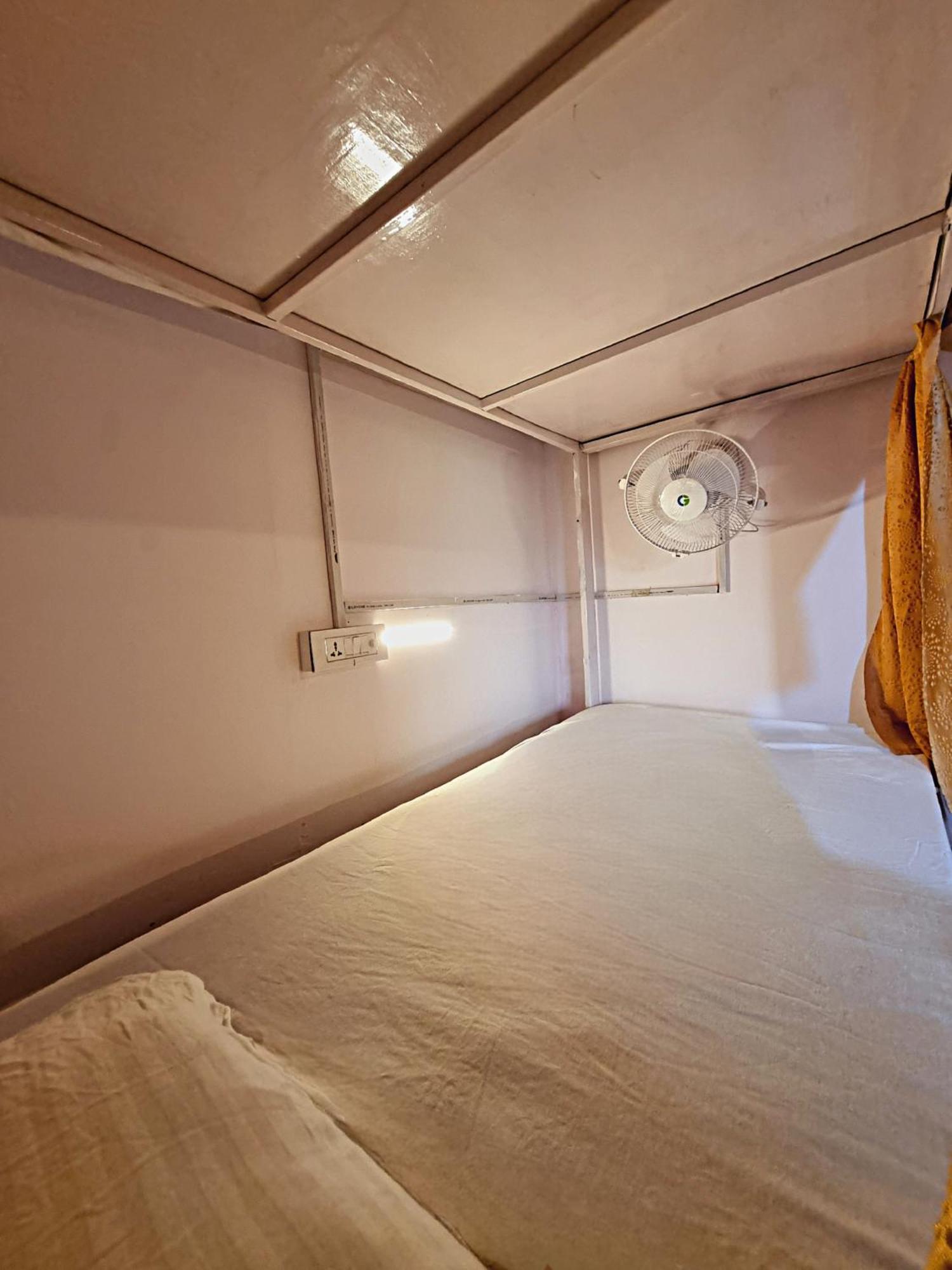 Landlopers Hostel Rishikesh Luaran gambar