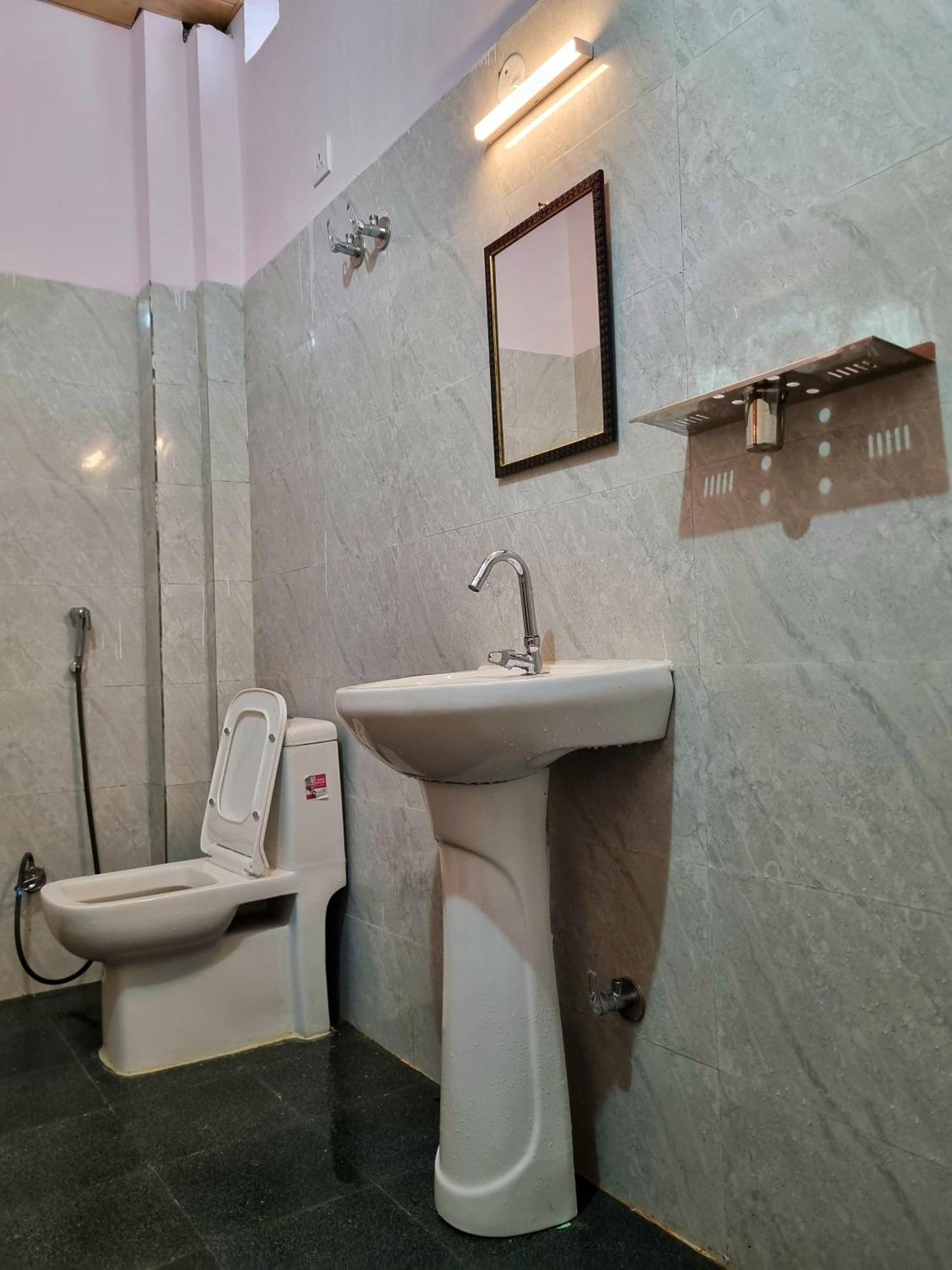 Landlopers Hostel Rishikesh Luaran gambar