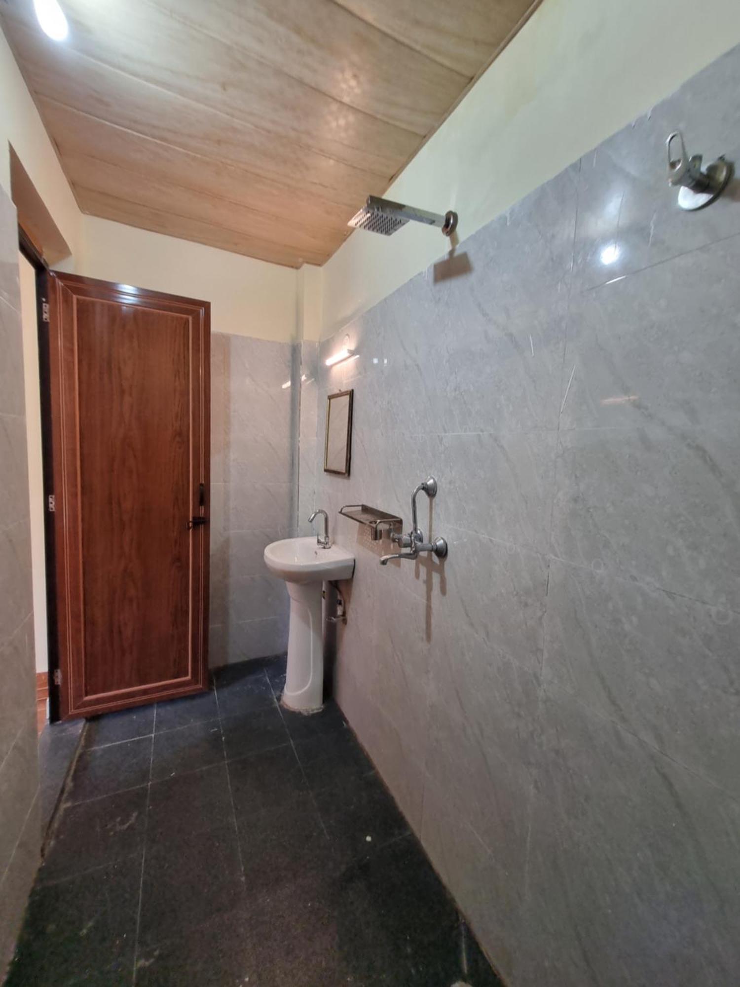 Landlopers Hostel Rishikesh Luaran gambar